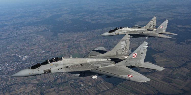 Poljska objašnjava odbijanje da Ukrajini preda stare ratne zrakoplove — RT World News