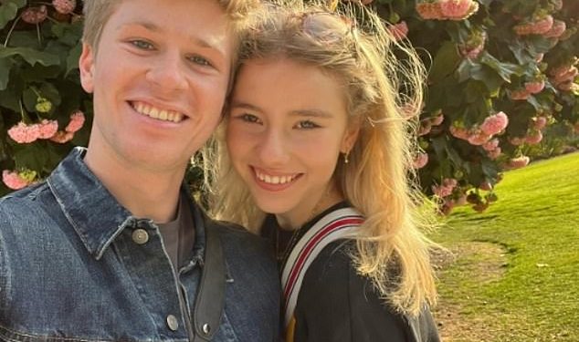 Robert Irwin otkriva izlazi li s nekim nakon razlaza s Rorie Buckley – dok dijeli što traži od žene