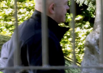 Ross Kemp je viđen kako napušta set EastEndersa radi snimanja specijala za 40. obljetnicu – OSAM godina nakon njegovog posljednjeg pojavljivanja