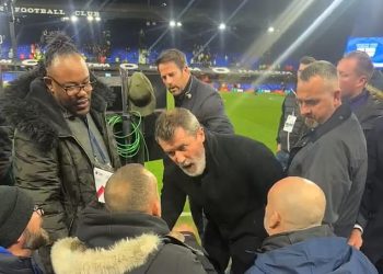Roy Keane ĆE biti dio stručnog tima Sky Sportsa za okršaj Liverpoola i Man Cityja na Anfieldu… nakon što je legenda Man Uniteda prošlog vikenda bila uključena u žestok sukob s navijačem Ipswicha