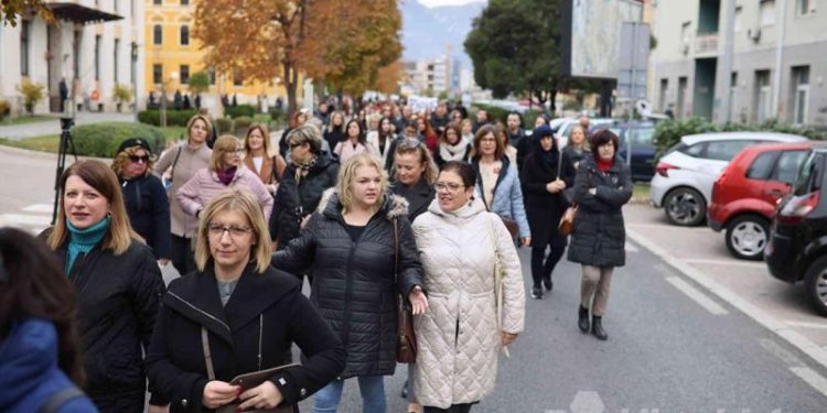 Samo nuklearni rat može zaustavit štrajk prosvjetara u Mostaru!
