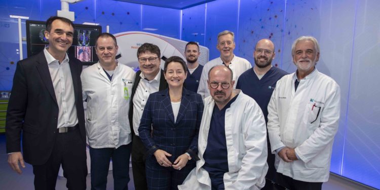 Siemens i Radiochirurgia predstavili CT na bazi AI