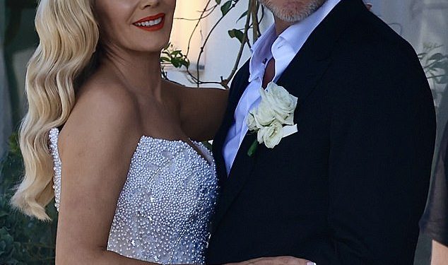 Sophie Falkiner udaje se u 51. godini na bajkovitom vjenčanju u Sydneyu nakon što je zvijezda Kola sreće devet godina čekala na ljubav