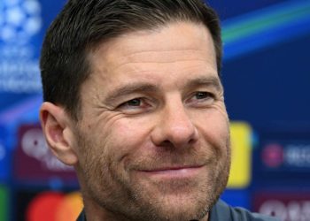 Sportske novosti – Trener njemačkog prvaka u problemima zbog ozljeda: ‘Ako mi daju ugovor, možda i ja zaigram’