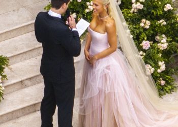 Tammy Hembrow udaje se za zvijezdu Otoka ljubavi Matta Zukowskog na zapanjujućoj ceremoniji okružena gostima iz influencera u Byron Bayu