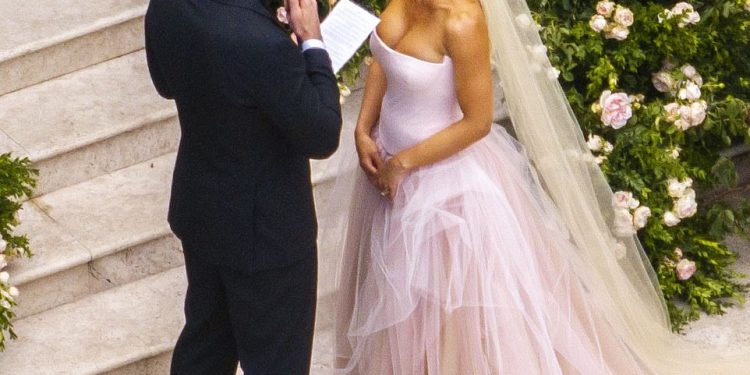 Tammy Hembrow udaje se za zvijezdu Otoka ljubavi Matta Zukowskog na zapanjujućoj ceremoniji okružena gostima iz influencera u Byron Bayu