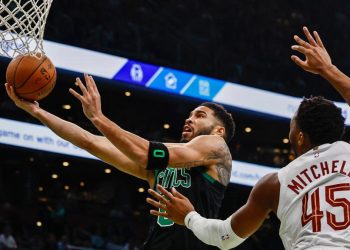Tatum zvijezda, Boston zaustavio Clevelandov niz. Čarobni Knecht: 37 poena za novaka Lakersa