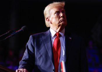 Trump govori o ‘pucanju kroz lažne medije’ (VIDEO) — RT World News