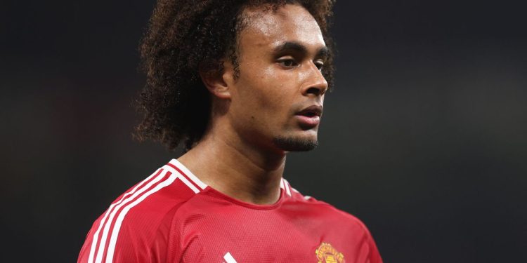 U Engleskoj žestoko prema Zirkzeeju: “Flop i višak kilograma: Ten Hag to nije želio”