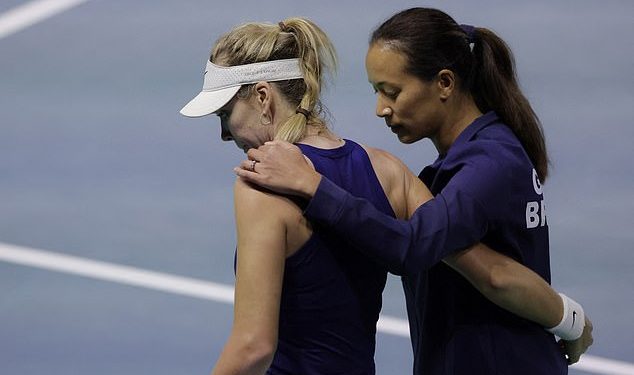 Velika Britanija propustila je povijesno finale kupa Billie Jean King unatoč pobjedi Emme Raducanu – dok Slovačka uzvraća i organizira obračun Italije