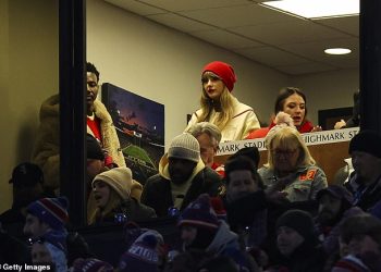 Zašto Taylor Swift i klan Kelce ‘nisu uživali’ u prošlosezonskom putovanju u Buffalo da gledaju Chiefs-Bills
