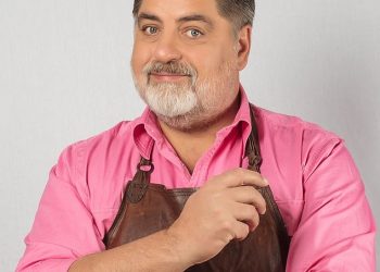 Zvijezda MasterChefa Matt Preston otkriva svoj ‘vrlo opasan’ trik za savršene pečene krumpire ovog Božića – a nije za one sa slabim srcem