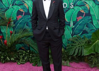 Zvijezda Willa i Grace hospitalizirana dva puta u jednoj noći zbog ponavljajućeg ‘problema sa srcem’