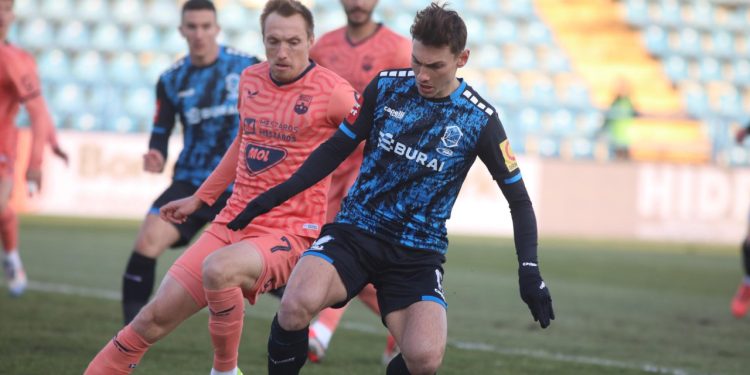 Sportske novosti – UŽIVO: I Osijek i Varaždin pobjedom bi preskočili Dinamo, Malenica upisao dvije velike obrane