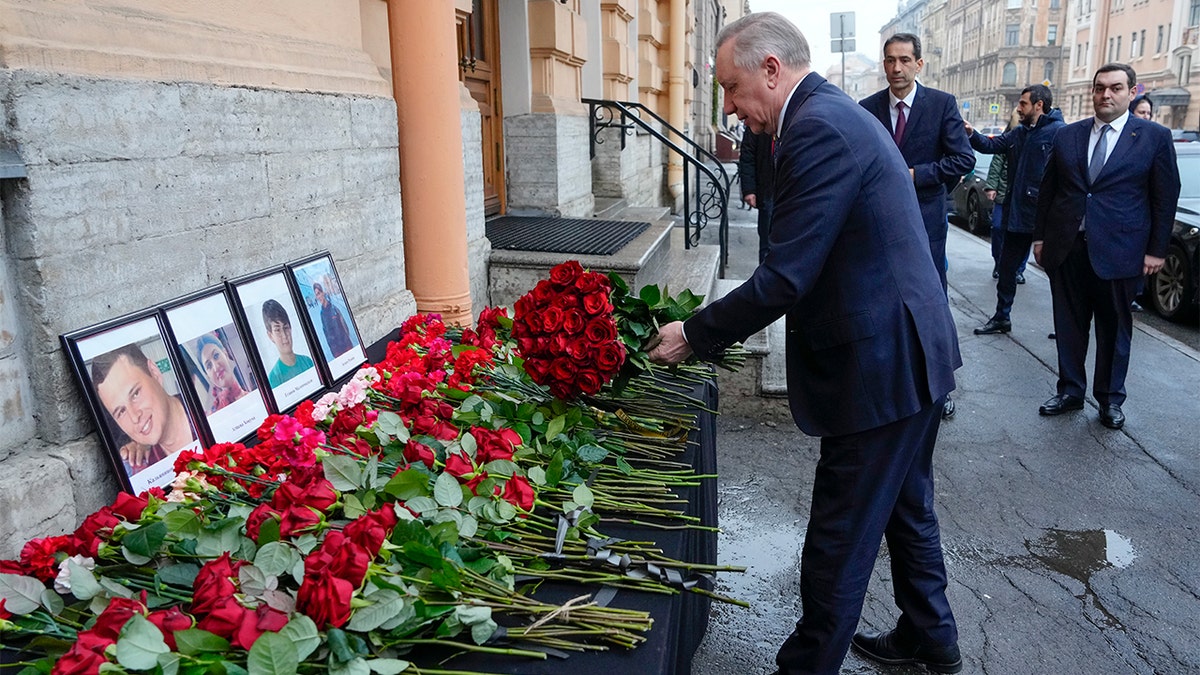 Spomenik žrtvama avionske nesreće u Azerbajdžanu u St