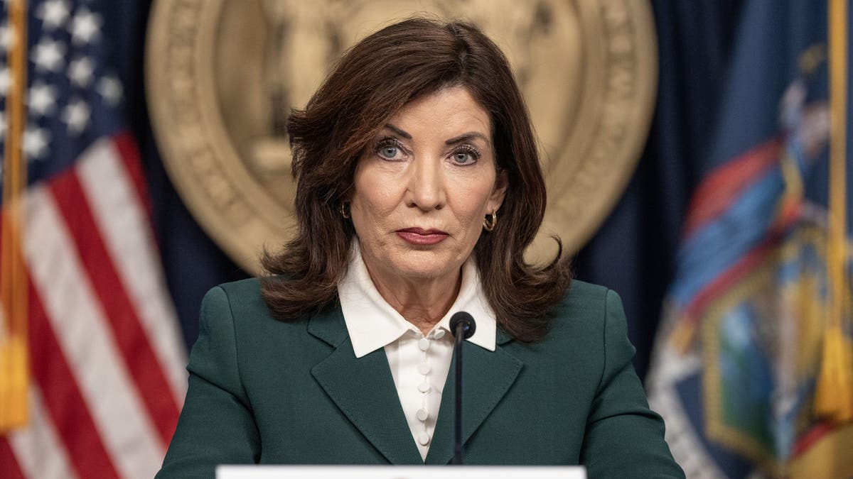 Hochul na konferenciji za novinare