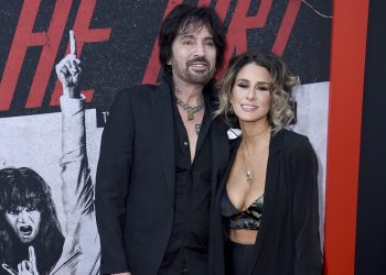 SVIĐA JOJ SE I DALJE Supruga Tommyja Leeja tvrdi da se on tušira samo jednom tjedno | NACIONAL.HR