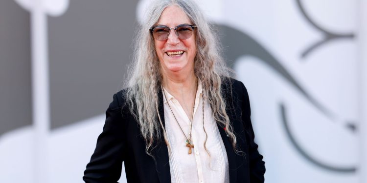 ČESTITKA PATTI SMITH ‘Bila je ovo vrlo teška godina, ali razmislite o onima koji imaju manje. Sretna nova’ | NACIONAL.HR