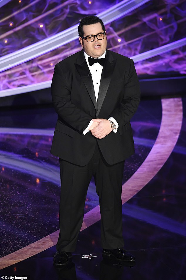 Josh Gad iz Frozena (na slici na dodjeli Oscara u veljači 2020.) trebao bi glumiti Moranisina sina Nicka u rebootu