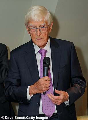 Dok je Sir Michael (viđeno) uvijek tvrdio da je glumica bila 'gruba i teška', ranije je priznao da nije reagirao na pravi način