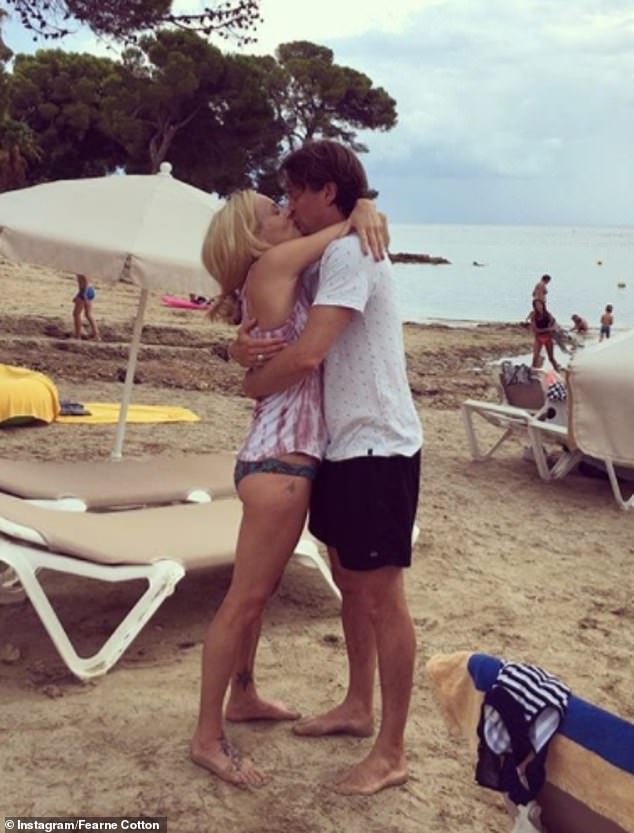 Priznala je: 'Ove godine, Jesse i ja smo naišli na tešku situaciju - on je bio odsutan, neumoljivo je išao na turneju, ja sam pokušavala održati vlastitu karijeru dok sam brinula o našoj djeci' (na slici kolovoz 2018.)
