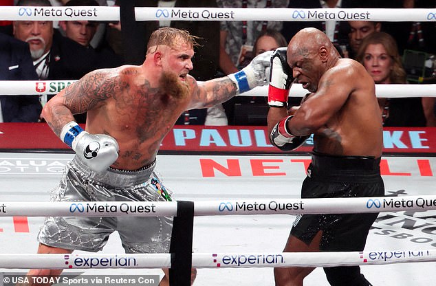 Borba se više ne razmatra nakon što se Mike Tyson (desno) vratio u dobi od 58 godina i izgubio od YouTubera Jakea Paula prošlog mjeseca