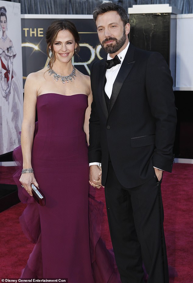 Ovo dolazi nakon što je Lopezin bivši Ben Affleck proveo Dan zahvalnosti sa svojom bivšom suprugom Jennifer Garner; viđen 2012