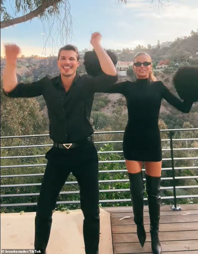 Manekenka Sports Illustrated Swimsuit Issue, 27, i profesionalna plesačica, 41, bile su partneri za posljednju sezonu Plesa sa zvijezdama