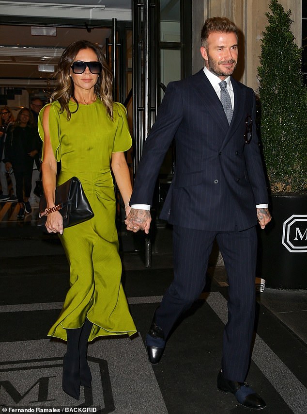 Bivša Spice Girl Victoria - koja je zapečatila svoj stratosferski uspon od pop zvijezde do sjedišta moći - bila je smještena još bliže 'glavnom stolu' od svog supruga