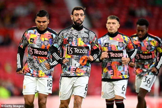 U prethodnim sezonama United je nosio gornji dio kako bi pokazao svoju podršku LGBTQ+ zajednici
