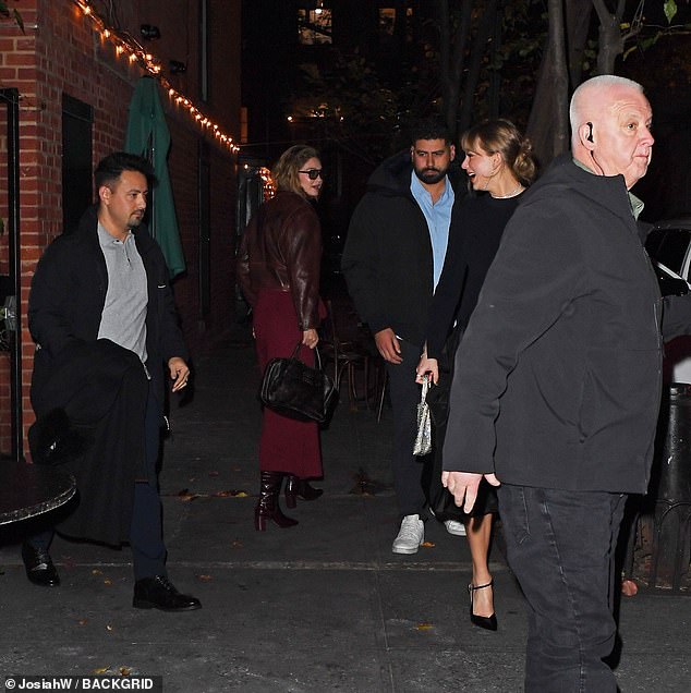 Dobitnica 14 Grammyja sigurno nije došla sama jer su je u svakom trenutku pratila najmanje tri muška zaštitara