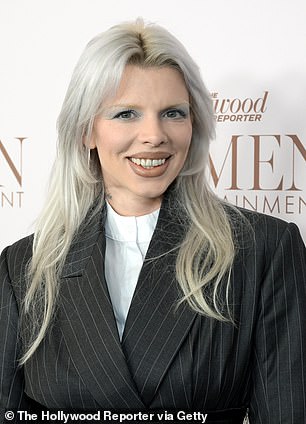 Julia je u srijedu predstavila hrabru novu transformaciju frizure na gala reviji The Hollywood Reporter Women in Entertainment, nakon njezinog upečatljivog ugriza prethodne noći