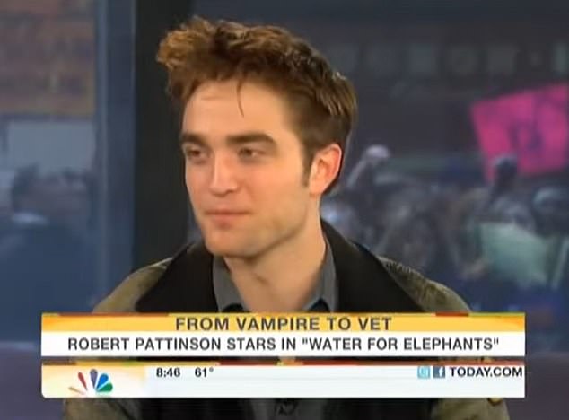 Pattinson je za publikaciju rekao da u njegovom glasu nije bilo 'apsolutno nikakvog oklijevanja' dok je počastio Lauera pričom u emisiji NBC-ja