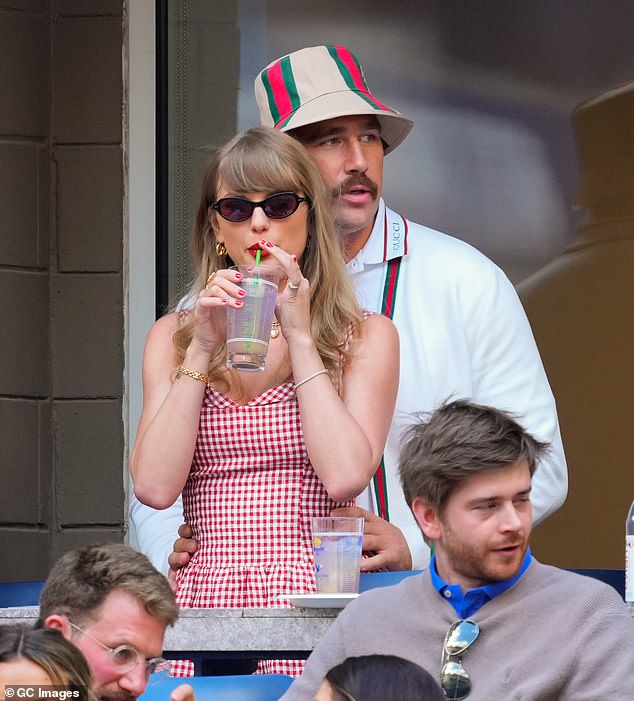 Taylor Swift je skoro gotova sa svojom turnejom Eras. Njezini posljednji nastupi su ovog vikenda u Vancouveru, Kanada. Gledano ovdje na US Openu 8. rujna 2024