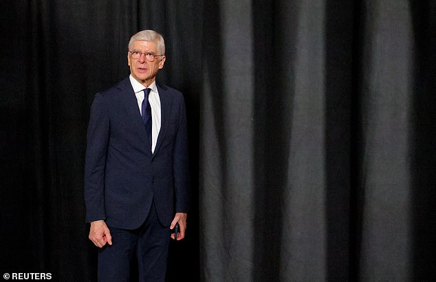 Wenger je bio prisutan na ždrijebu budući da je FIFA-in šef globalnog nogometnog razvoja