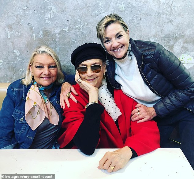 Njezina kći Amanda Tabberer (desno) potvrdila je tužnu vijest u petak