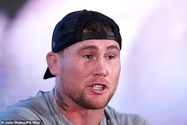Darren Till nazvao je Tommyja Furyja 's***dom' nakon što se bivši čovjek s otoka ljubavi povukao iz njihove borbe