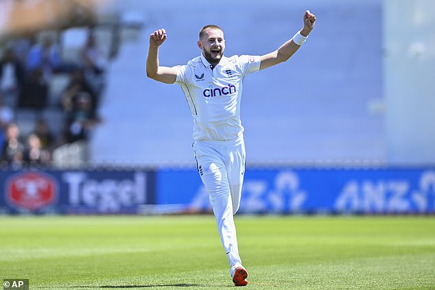 Gus Atkinson postao je prvi engleski igrač koji je postigao hat-trick na test utakmici u sedam godina