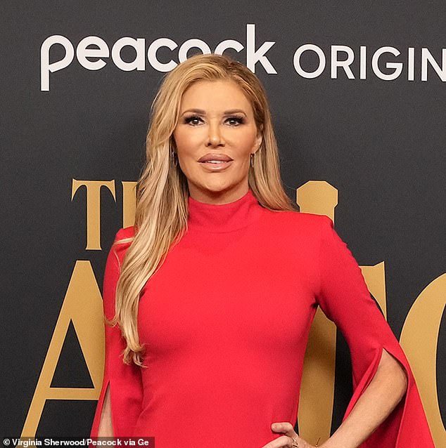 Ranije ovog mjeseca, TV zvijezda (52) najavila je svoj povratak na Cameo - popularnu uslugu koja korisnicima omogućuje plaćanje slavnim osobama za snimanje personaliziranih poruka (na slici prosinac 2022.)
