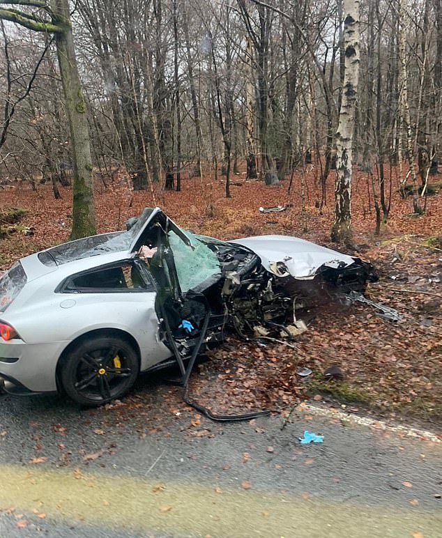 Antonio je operiran zbog slomljene noge nakon što se njegov Ferrari vrijedan £260.000 sudario s stablom