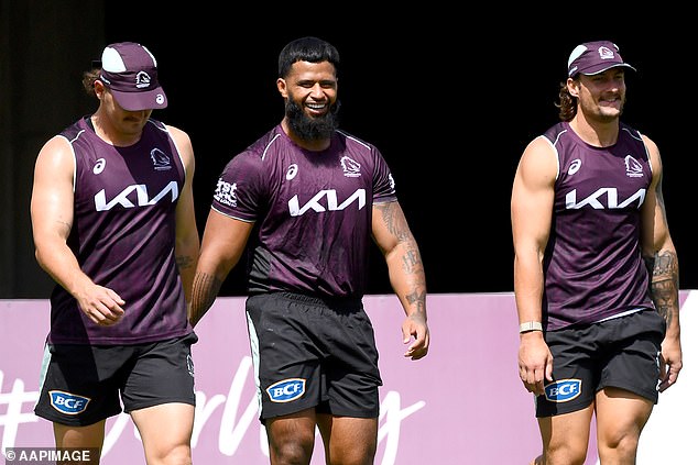 Haas (u sredini) je rekao: 'Prošao je kroz mnogo stvari i iskustava koja je podijelio s nama. Mi smo mladi igrači, a i on je tada bio mlad'