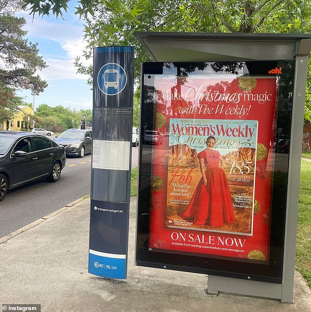 Bivša sutkinja MasterChefa, 50, prednjači u novom broju Australian Women's Weeklyja. Naveliko se reklamira, a kuharica je ugledala vlastitu sliku na autobusnoj stanici koja je bila domaćin reklame za časopis
