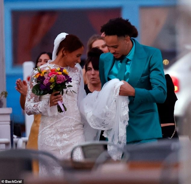 Marley Biyendolo i Lynn Williams izmijenile su zavjete na romantičnoj ceremoniji u Malibuu u nedjelju navečer