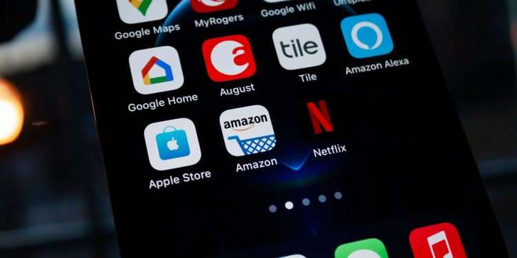 Dioničari Amazona (AMZN) traže minimalnu alokaciju od 5% za Bitcoin (BTC)