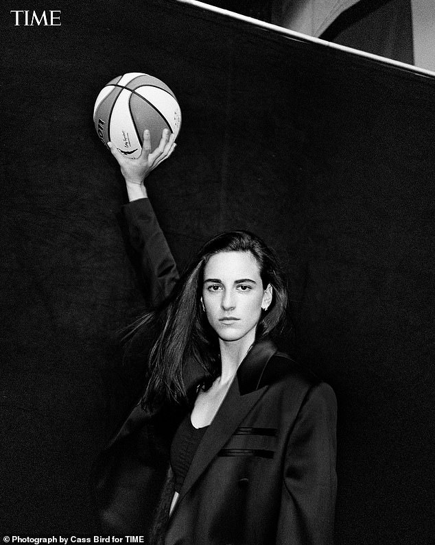 Whitlock je rekao da je 'plakao' na Clarkove komentare o privilegijama bijelaca u njezinom nedavnom intervjuu