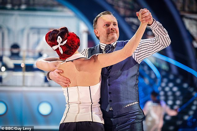 Chris McCausland i Dianne Buswell, tijekom polufinala prošle subote