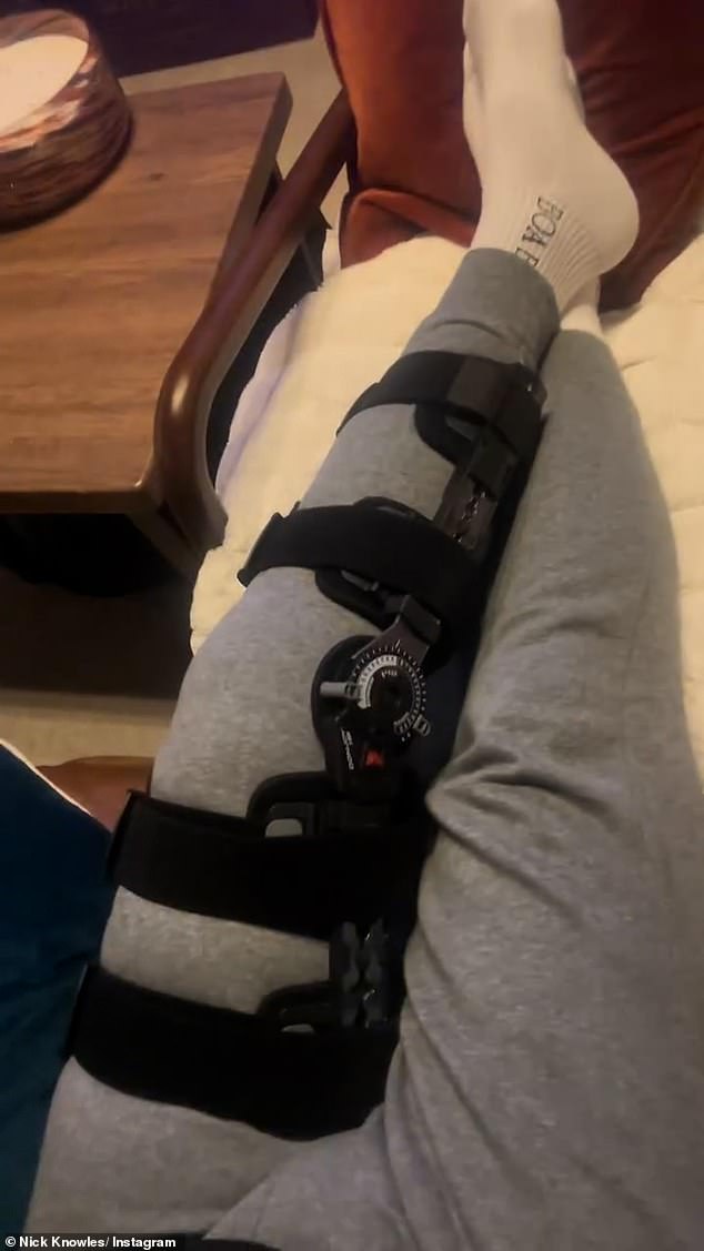 Tada je otkrio da je oštetio koljeno