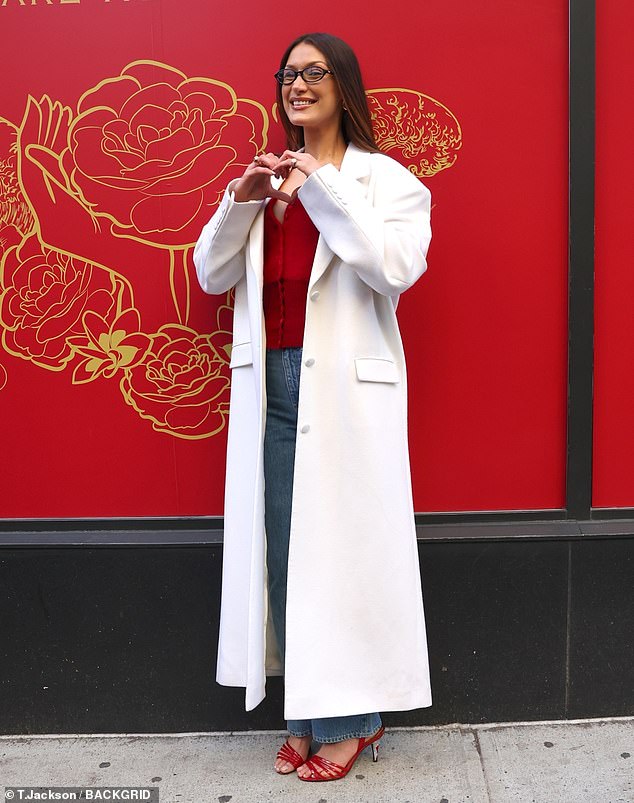 'Moramo ući u Novu godinu na progresivan, sretan, zdrav i energičan način', upozorila je svoje obožavatelje dok je razgovarala s outletom u subotu