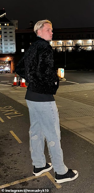 Navika je to ne nužno neuobičajena za strane nogometaše zavedene sjajnim svjetlima glavnog grada