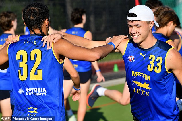 Podrazumijeva se da jedinica za integritet AFL-a istražuje optužbe protiv Matofai-Forbes (desno)